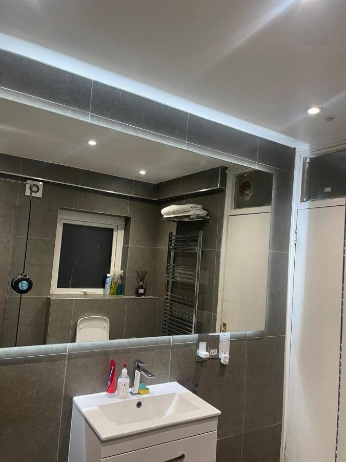 Balham, South London Spacious Guest House 5, 6 Rooms Available Londres Exterior foto