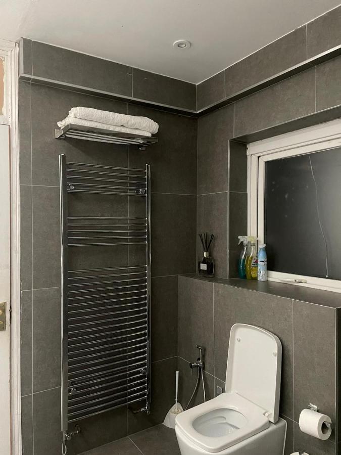 Balham, South London Spacious Guest House 5, 6 Rooms Available Londres Exterior foto